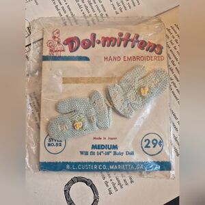 Vintahe Dol Mittens